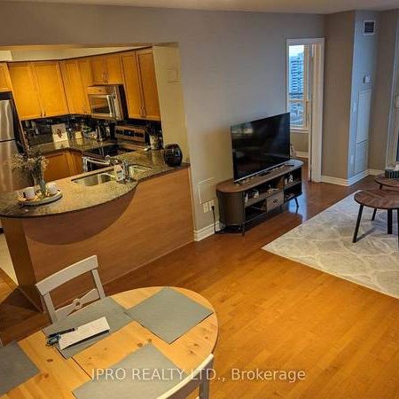 Burnhamthorpe/Living Arts Furnished 3Bdrm Corner Unit Great View - Photo 4