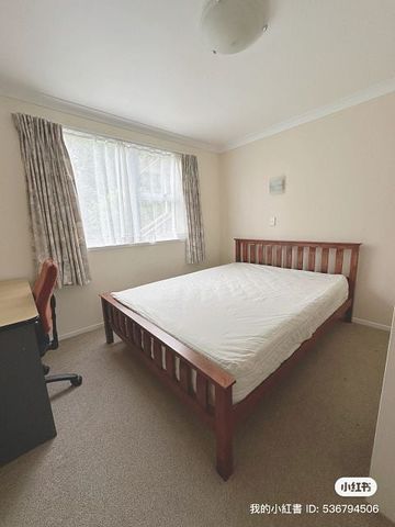 Glenfield 2 bedroom 1 study room, private entrance - Photo 4