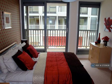 2 bedroom flat to rent - Photo 5