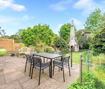 4 bedroom semi-detached house to rent - Photo 6