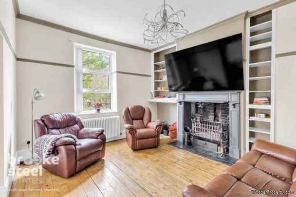 5 bedroom property to rent in Rossendale - Photo 1