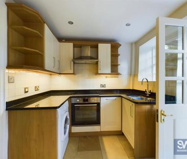2 bedroom terraced house to rent - Photo 4