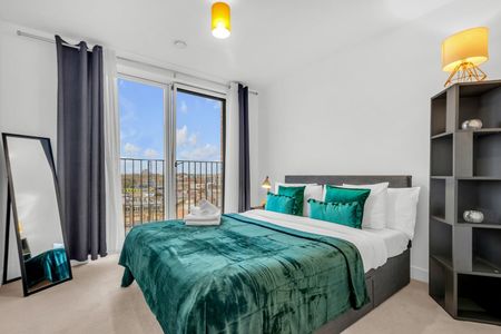 2 Bed Flat, Icemaid Court, E3 - Photo 2