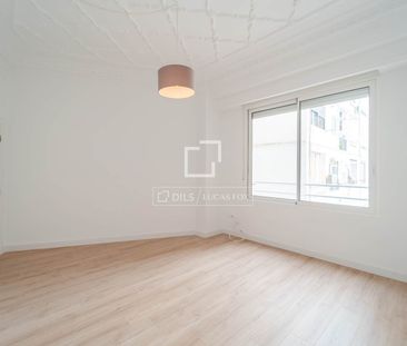 4 Bedroom apartment for rent in Gran Vía, Valencia - Photo 3