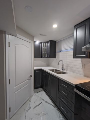 For Lease - 29 Brantford Drive, Toronto, Ontario - Photo 3