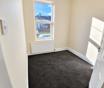 3 bedroom terraced house to rent - Photo 6