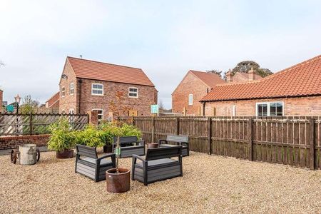 The Courtyard Apartment, Old Station Works, Hutton Cranswick, YO25 - Photo 5