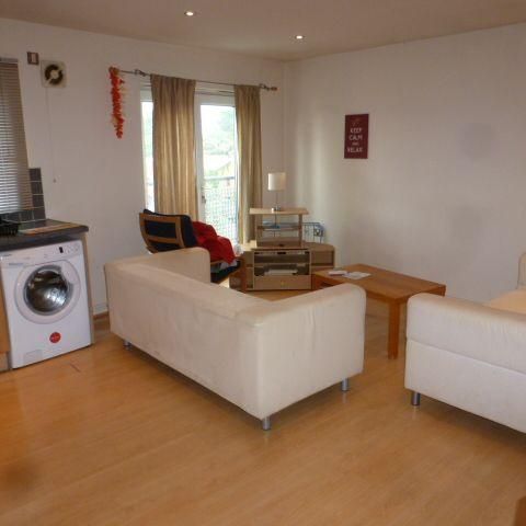2 bedroom apartment to rent - Photo 1