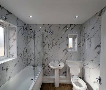 3 bedroom terraced house to rent - Photo 5