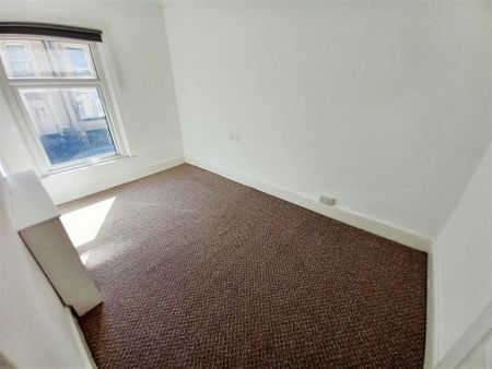 Woodfield Terrace, MOUNTAIN ASH - Photo 4