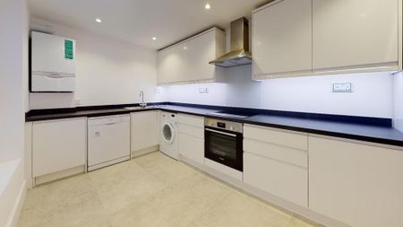 2 bedroom maisonette to rent - Photo 2