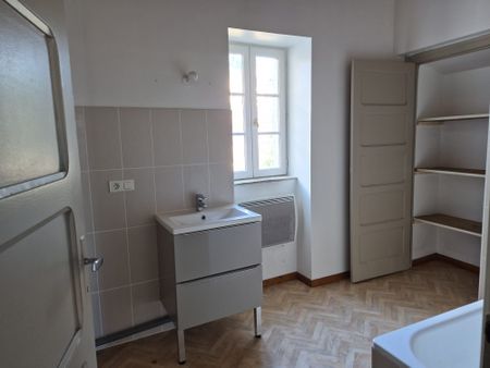 Location Appartement 2 pièces 35m² CONDRIEU 69420 - Photo 4