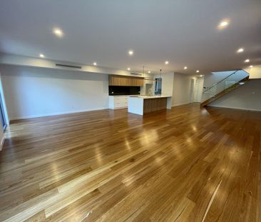 SUPER SPACIOUS & SO WELL LOCATED! - Photo 3