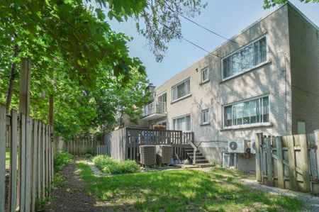 5720 Av. Kincourt Côte-Saint-Luc, QC H4W - Photo 5