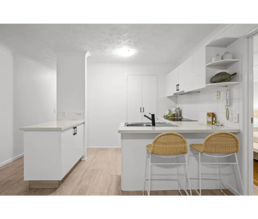 8/205 Boundary Street, Coolangatta, Qld 4225 - Photo 2