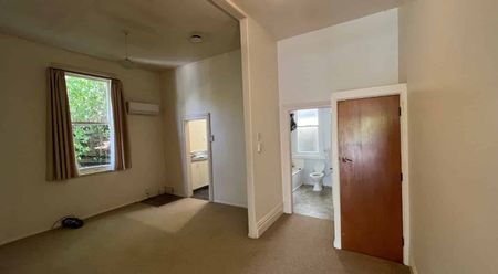 Kelburn two-bedroom flat - Photo 5