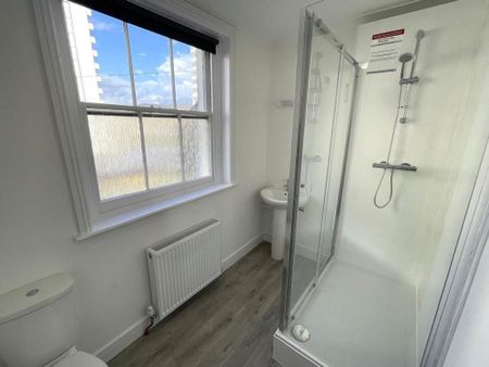 2 bedroom maisonette to rent - Photo 5