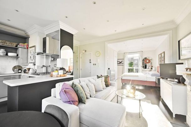 Studio to rent - Photo 1