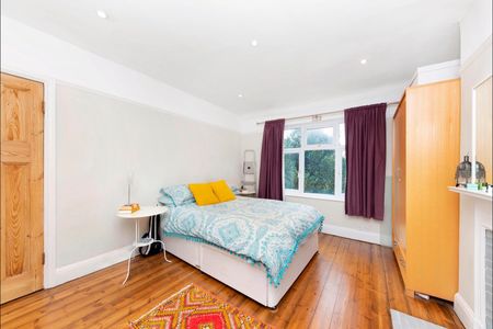 1 Bed Flat, Wimbledon, SW19 - Photo 5