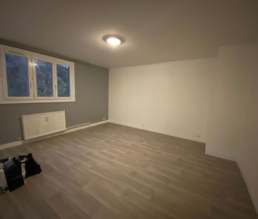 Location Appartement 1 pièce 31m² - Photo 2