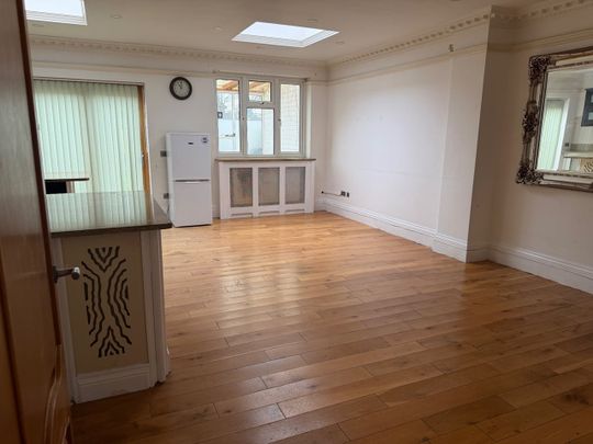 4 Bed Semi-Detached House, Woodfield Avenue, HA0 - Photo 1