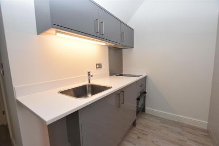 Studio to rent - Photo 2