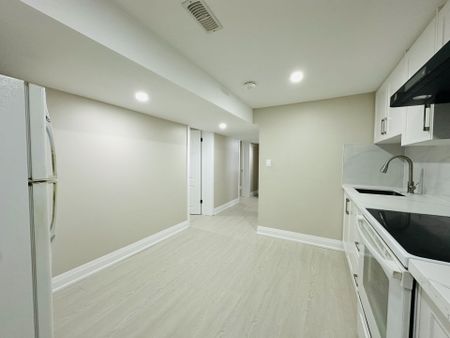 For Lease - 38 Howarth Avenue Unit# #Basement B, Toronto, Ontario - Photo 2
