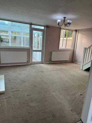 3 Bed Terraced House, Hendre Close, CV5 - Photo 1