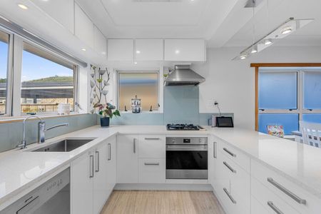 19 House Fyfe Ave, Papatoetoe - Photo 4