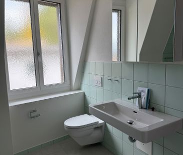 Erstbezug nach Gesamtsanierung einer attraktiven 5.5-Zimmerwohnung mit Altbaucharme in Zürich - Foto 3