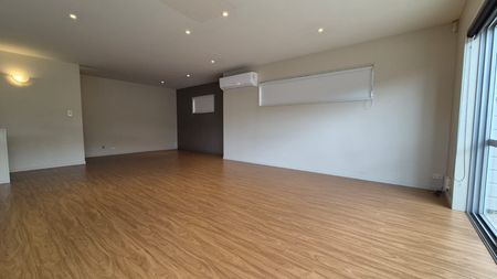 Mt Eden, 3 Bedrooms - Photo 2