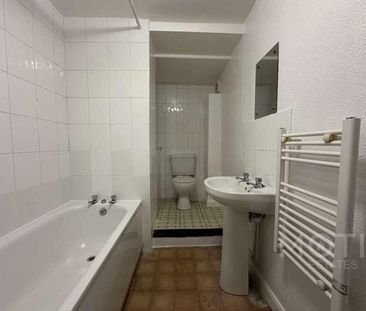 Victoria Grove, Folkestone, CT20 - Photo 3