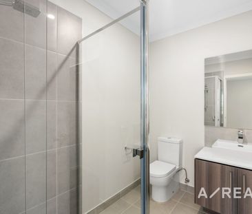 Modern 4 Bedroom Family Home in Tarneit - Photo 4