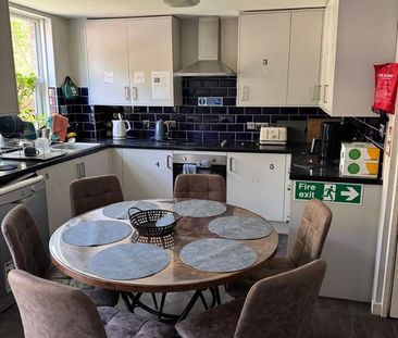 Room in a Shared House, Walerand Road, SE13 - Photo 1