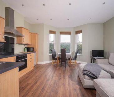 46 Old Cavehill Road, Belfast, BT15 5GT - Photo 2