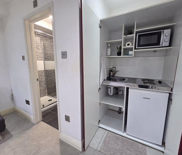 Studio to rent - Photo 6