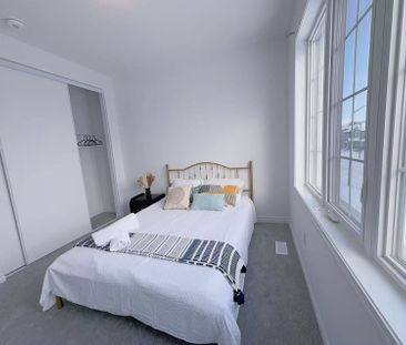 For Lease - 704 Mika Street, Innisfil, Ontario - Photo 1