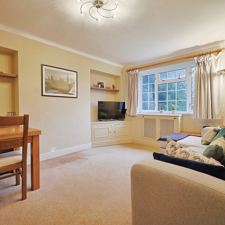 2 Bed Flat, Goldhawk Road, W6 - Photo 1