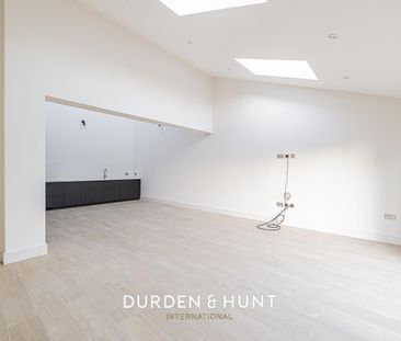 The Grain Store, Carters Green, Matching - Photo 1