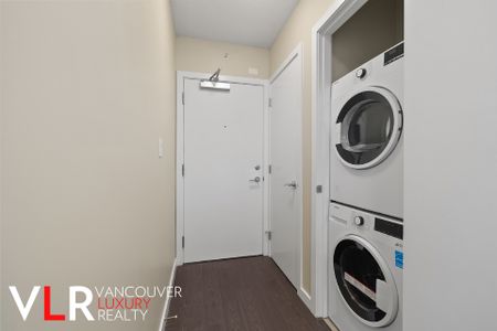 Condo in Vancouver West Side, BC - Photo 4