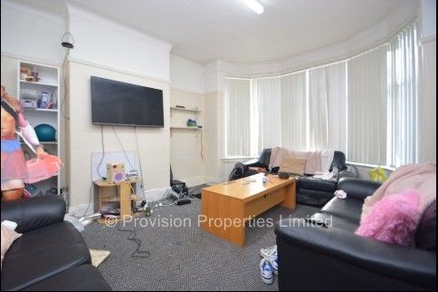 7 Bedroom Properties, Headingley, Leeds - Photo 1