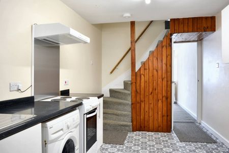 £875 PCM - Photo 2