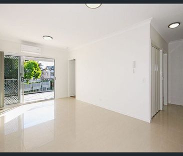 Affordable Living in Vibrant Nundah! - Photo 2