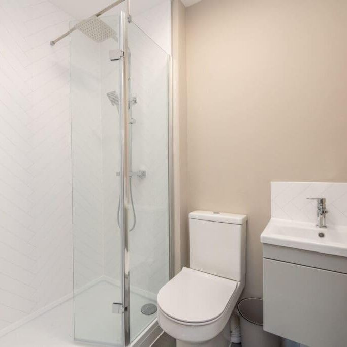 3 bedroom flat to rent - Photo 1