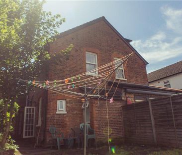 5 bedroom semi-detached house to rent - Photo 1