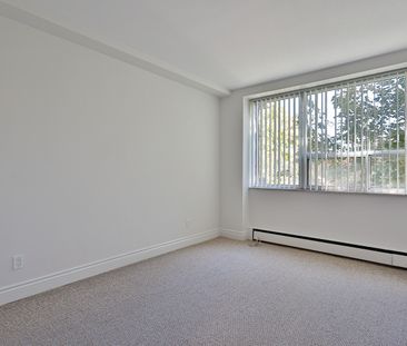 2 Bedrooms - Photo 2