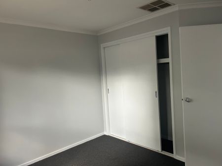 Narre Warren - Photo 5