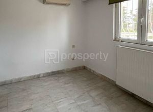 Βίλα για ενοικίαση - Καλύβια Θορικού, - Photo 1