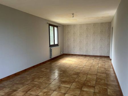 Location appartement t3 88 m² à Villefranche-de-Rouergue (12200) - Photo 2