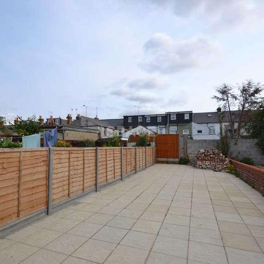 Blenheim Road, Reading, Berkshire, RG1 - Photo 1